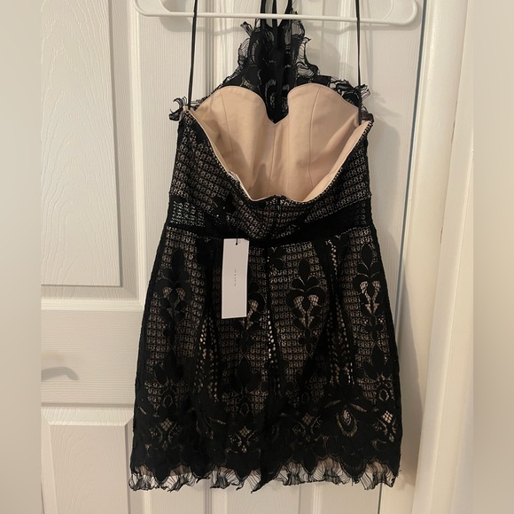 The room halter dress - Picture 2 of 2